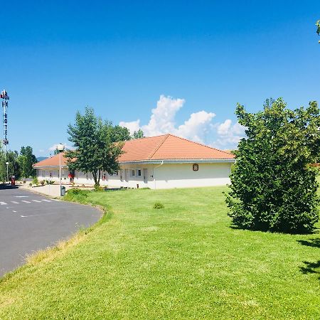 Hotel Evan Lempdes sur Allagnon Εξωτερικό φωτογραφία