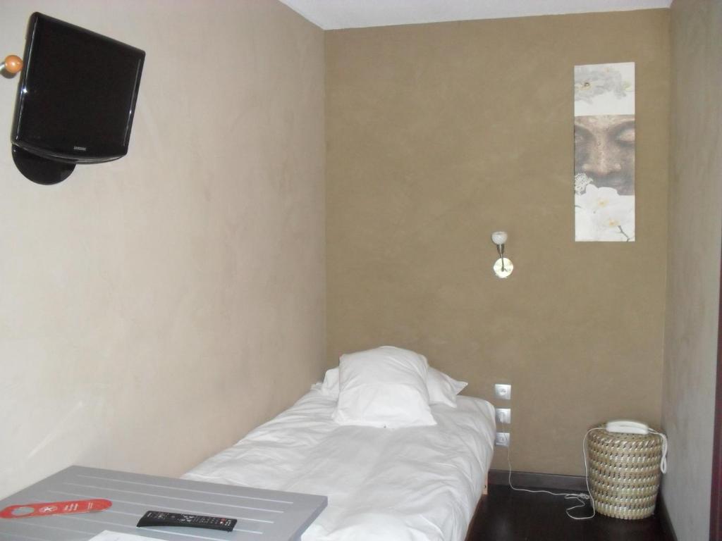 Hotel Evan Lempdes sur Allagnon Δωμάτιο φωτογραφία